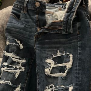 American Eagle Ripped Jeans Size 6
